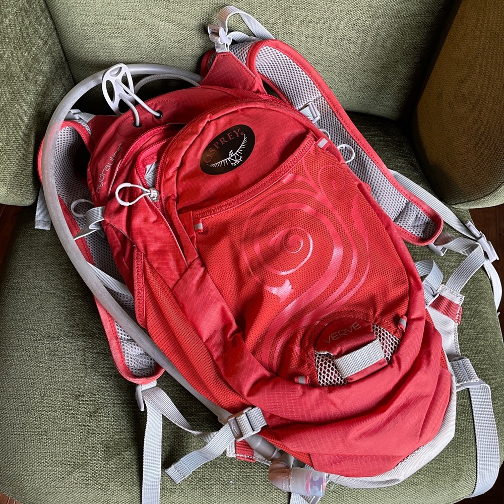 Osprey Verve 13 Hydration Pack with Brand New Bladder - Red